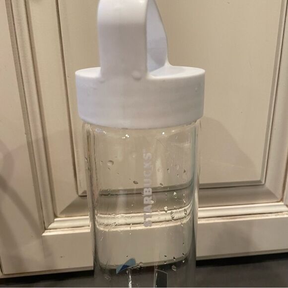 STARBUCKS "You are here" Chicago water bottle - Picture 3 of 11